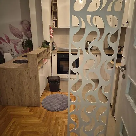 Anja شقة Lukavica